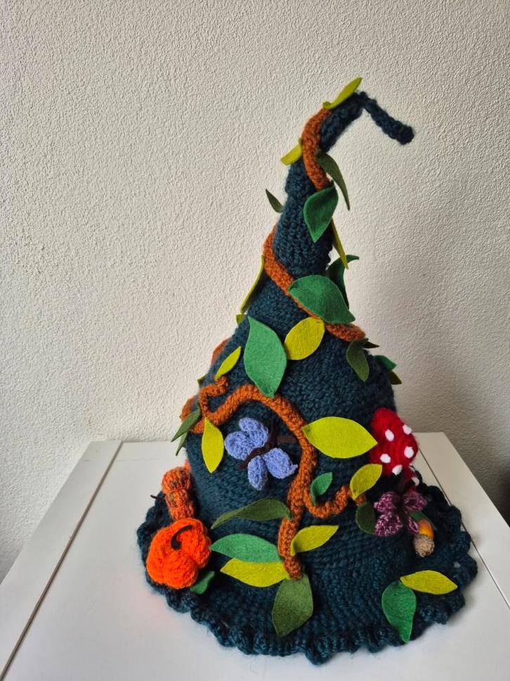 Zelfgehaakte herfst hoed ( festival), Hobby en Vrije tijd, Kostuums, Theaterbenodigdheden en LARP, Nieuw, Ophalen of Verzenden
