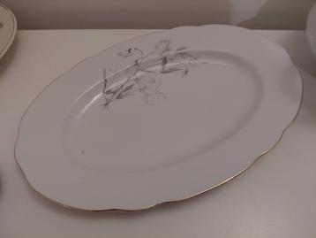 Oude Servies Set: Terines, Deksel, Juskom & Schaal beschikbaar voor biedingen