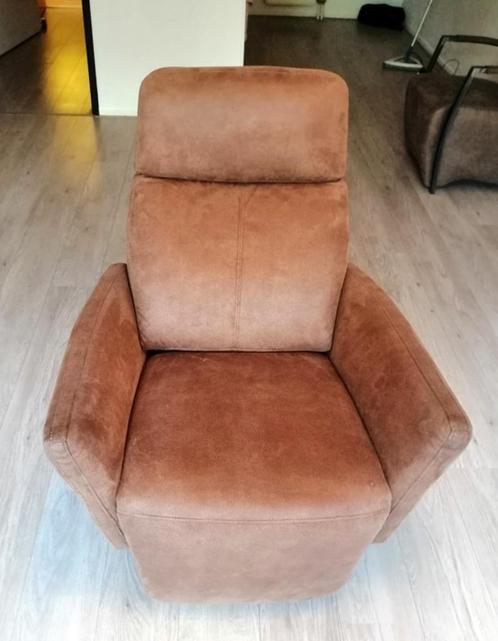 Electrisch verstelbare fauteuil, Huis en Inrichting, Fauteuils, Gebruikt, Stof, 50 tot 75 cm, Ophalen
