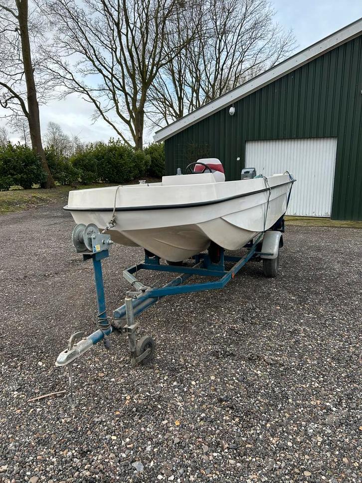 Wato boot met mariner motor en trailer, Watersport en Boten, Motorboten en Motorjachten, Gebruikt, Polyester, Tot 6 meter, Benzine