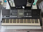 Nette goedwerkende Yamaha PSR E423, Muziek en Instrumenten, Ophalen, Yamaha, Aanslaggevoelig, 61 toetsen