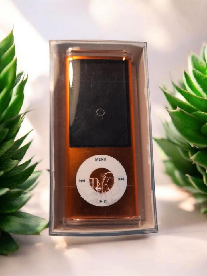 iPod Nano 5e Gen 8GB + Hoesje, Audio, Tv en Foto, Mp3-spelers | Apple iPod, Zo goed als nieuw, Nano, 2 tot 10 GB, Oranje, Met radio