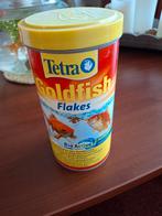 Te koop tetra visvoer houdbaar tot mei 2026 is bijna vol., Ophalen, Vis