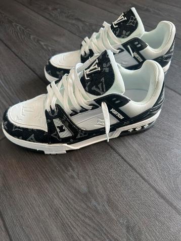 Louis vuitton sneakers | Maat 43 | Nieuw beschikbaar voor biedingen