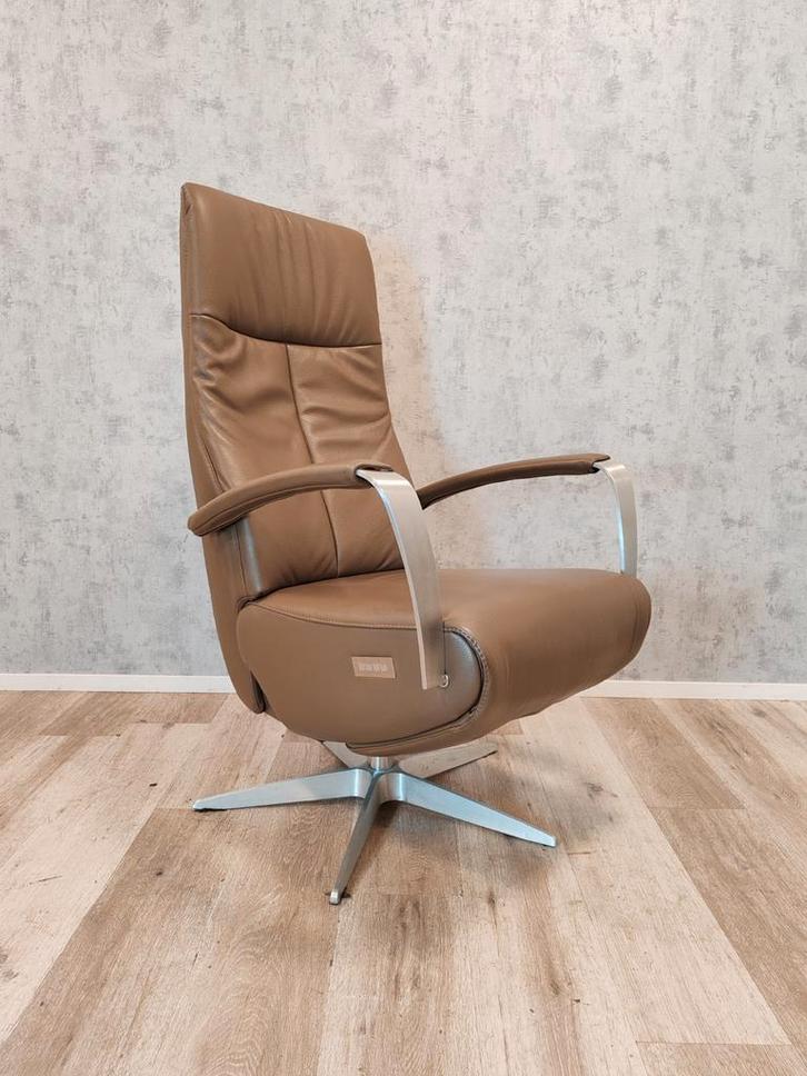 De toekomst Twice elektrische relax fauteuil op accu 2023, Huis en Inrichting, Fauteuils, Zo goed als nieuw, Leer, 50 tot 75 cm