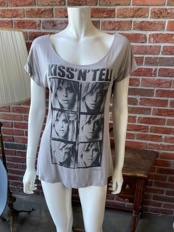 Mooie top van Only maat M - Brigitte Bardot beschikbaar voor biedingen