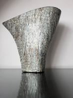 Grote parelmoer schelp vaas a-symmetrisch, Huis en Inrichting, Ophalen of Verzenden, Overige kleuren, Glas, Minder dan 50 cm