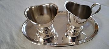 Verzilverd roomstel beschikbaar voor biedingen