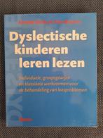 Dyslectische kinderen leren lezen - Anneke Smits & Tom Braam, Gelezen, Ophalen of Verzenden, Anneke Smits