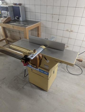 Scheppach vlak en vandiktebank met afzuiging, krachtstroom beschikbaar voor biedingen