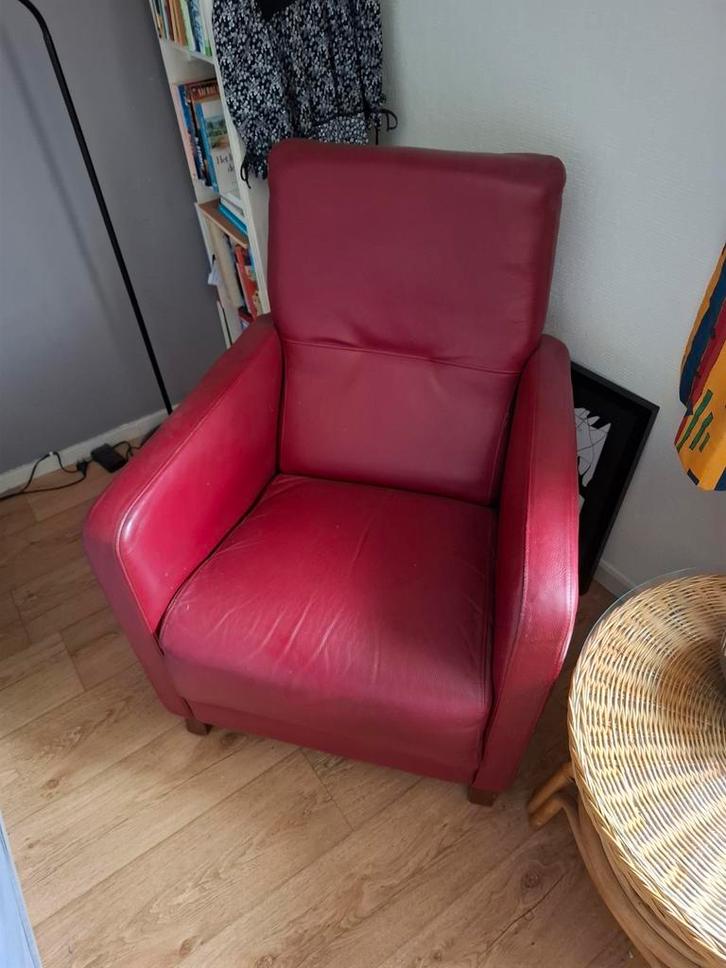 Mooie Rode Leren Fauteuil, Huis en Inrichting, Fauteuils, Gebruikt, Hout, Leer, 75 tot 100 cm, 75 tot 100 cm, Ophalen