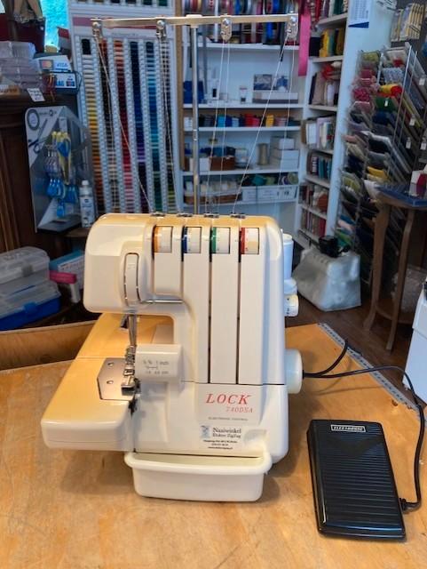 Lock 740DSA (Pfaff, Singer, etc.) - ideaal voor beginner, Hobby en Vrije tijd, Naaimachines en Toebehoren, Gebruikt, Naaimachine