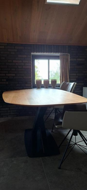 Bert Plantagie Eettafel beschikbaar voor biedingen