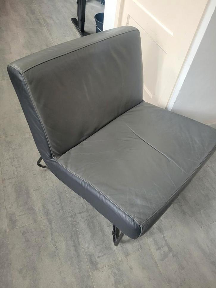 Montel Dream 2 Leren Relaxstoel - Grey/Antraciet, Huis en Inrichting, Fauteuils, Zo goed als nieuw, Leer, Metaal, 50 tot 75 cm