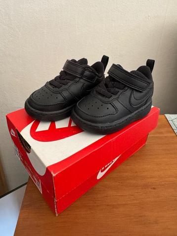 Nike Court Borough Low 2 maat 18.5 beschikbaar voor biedingen