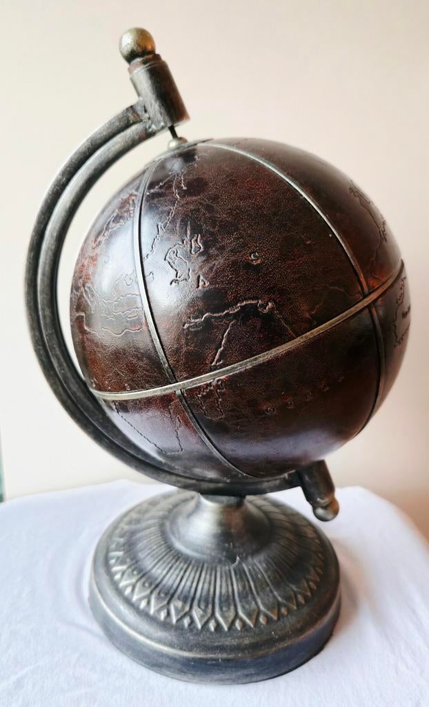 Wereldbol leer en metaal donkerbruin, Ophalen of Verzenden, Zo goed als nieuw