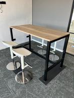 leuke hoge bartafel met zwart metalen onderstel, Ophalen, Zo goed als nieuw