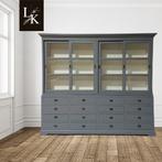 Landelijke klassieke kast, buffetkast, ladekast, servieskast