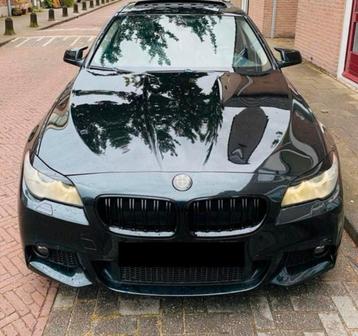 Bmw f10 grill nieren bmw 5 serie f10 glans zwart m nieren  beschikbaar voor biedingen