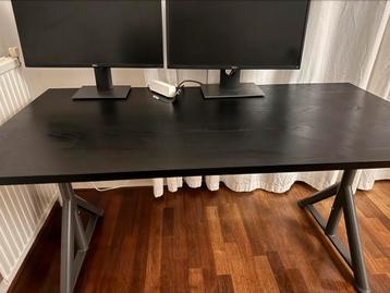 Urgent sale Ikea idasen bureau