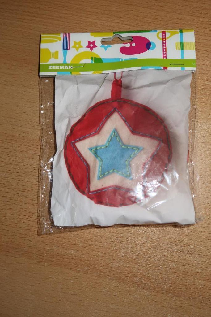 Vilt kerstbal knutsel setje nieuw, Hobby en Vrije tijd, Knutselen, Nieuw, Knutselwerk, Ophalen of Verzenden