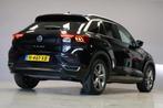 Volkswagen T-Roc 1.5 TSI Sport R Line Business |Panorama|, 4 cilinders, 150 pk, Leder en Stof, Zwart