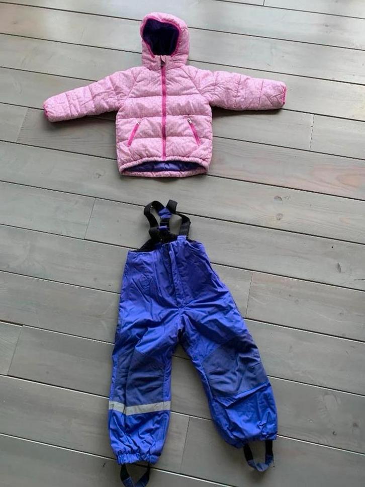 Zeer mooi paars, roze skipak maat 104.Set ski jas, skibroek, Sport en Fitness, Skiën en Langlaufen, Zo goed als nieuw, Kleding