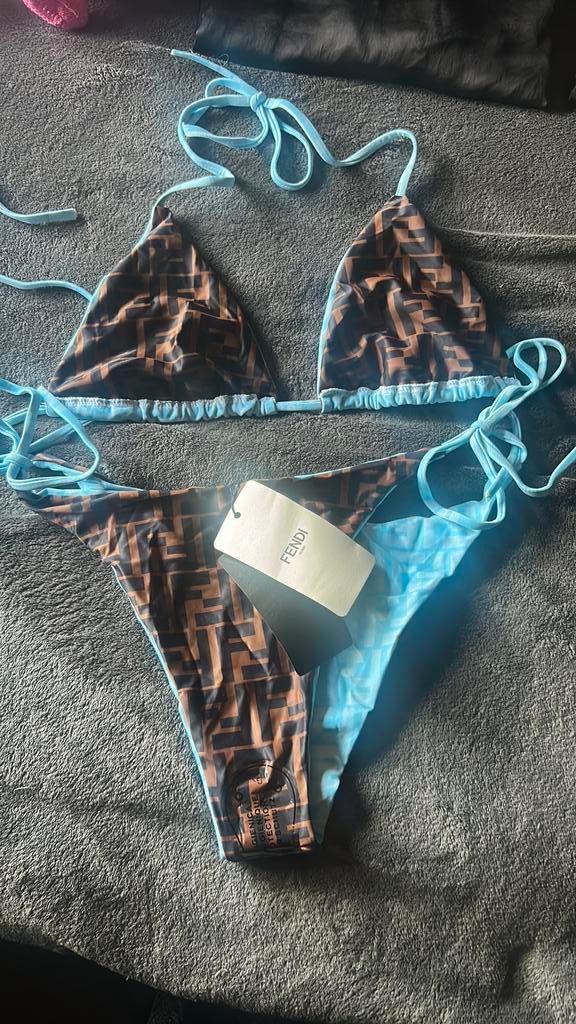 Fendi bikini, Kleding | Dames, Badmode en Zwemkleding, Zo goed als nieuw, Bikini, Ophalen of Verzenden