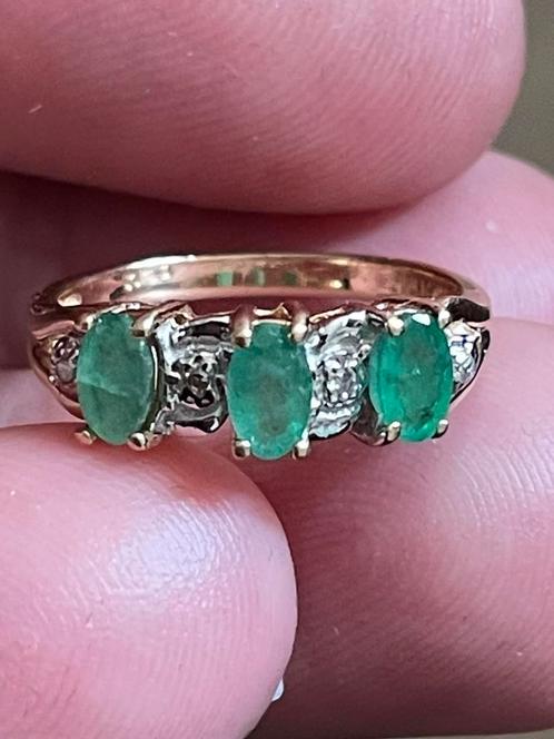 14 karaat gouden vintagering met smaragden en diamantjes, Sieraden, Tassen en Uiterlijk, Ringen, Zo goed als nieuw, Dame, Kleiner dan 17