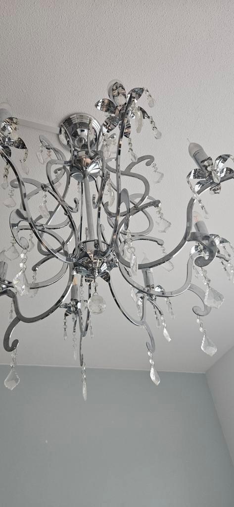 Elegante kroonluchter met kristallen details, Huis en Inrichting, Lampen | Kroonluchters, Gebruikt, Glas, Metaal, Ophalen