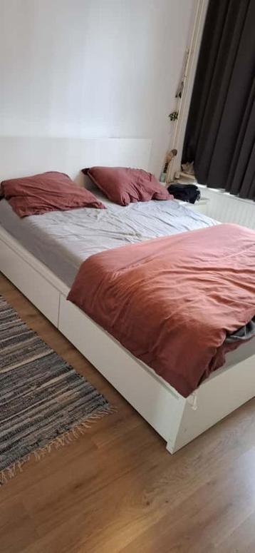 IKEA Beddenframe + lattenbodems beschikbaar voor biedingen