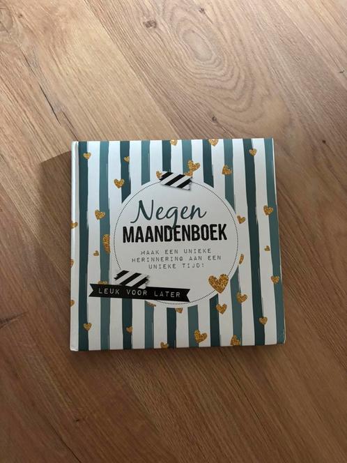 Ester Kerkhoff - Negen maandenboek, Boeken, Mode, Nieuw, Mode algemeen, Ophalen of Verzenden