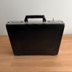 Delsey Attaché Koffer met Sleutel 43x33x7,5 cm, Sieraden, Tassen en Uiterlijk, Koffers, Overige materialen, Gebruikt, Slot, Minder dan 50 cm