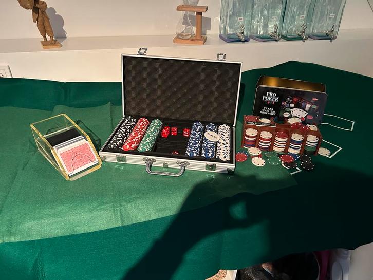 Blackjack, Roulette & Pokerset - Complete Casino Avond!, Hobby en Vrije tijd, Gezelschapsspellen | Bordspellen, Gebruikt, Een of twee spelers