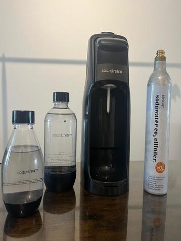 Soda stream; sparkling water maker, carbonating gas cylinder beschikbaar voor biedingen