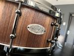 Zebra Snare Drum 14x5.5 Stave Walnut - Custom Made, Muziek en Instrumenten, Drumstellen en Slagwerk, Ophalen of Verzenden, Zo goed als nieuw