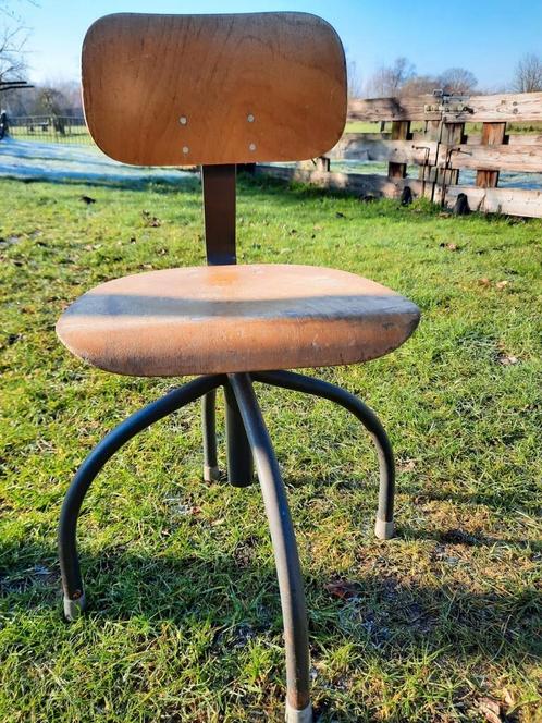 VINTAGE BUREAUSTOEL, Huis en Inrichting, Stoelen, Gebruikt, Eén, Hout, Bruin, Ophalen