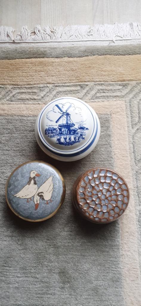 3 Dekselbakjes, Antiek en Kunst, Antiek | Keramiek en Aardewerk, Ophalen of Verzenden