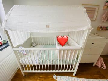Stokke Home bed met dakset, matras en peuterbed uitvalbord beschikbaar voor biedingen