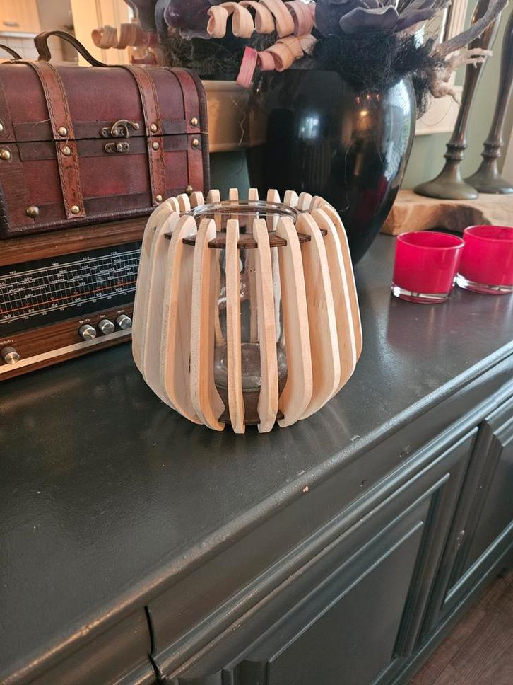 Houten Kaarsenhouder met Glas Nieuw, Huis en Inrichting, Woonaccessoires | Kandelaars en Kaarsen, Nieuw, Kaars, Minder dan 25 cm