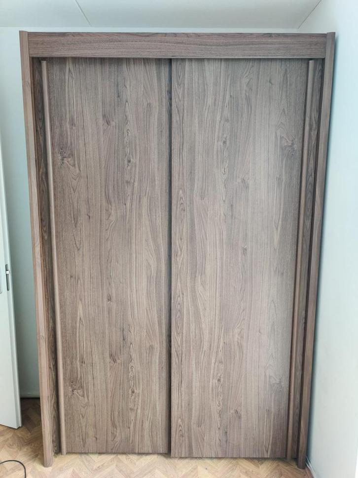 Houten kleding kast- MOET SNEL WEG, Huis en Inrichting, Kasten | Kledingkasten, Zo goed als nieuw, 200 cm of meer, 100 tot 150 cm
