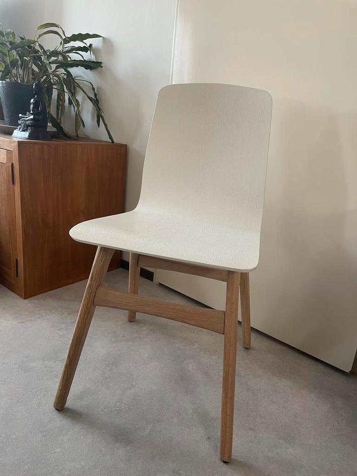 Mooie Bureaustoel - Wit met Houten Poten, Huis en Inrichting, Stoelen, Gebruikt, Eén, Hout, Wit, Ophalen