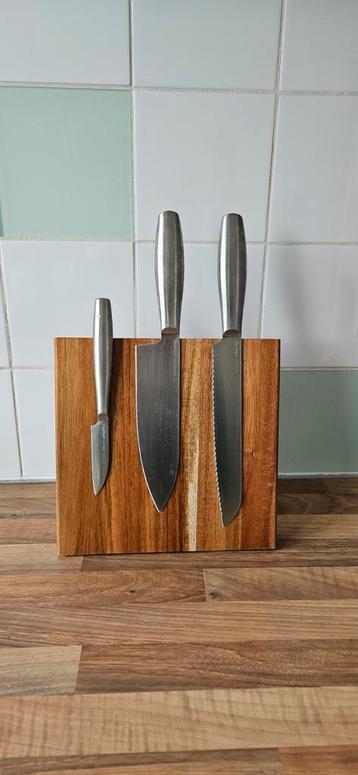 Boska Messenset met Magnetisch messenblok van hout beschikbaar voor biedingen