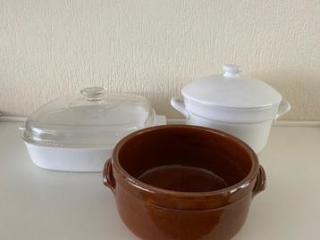 Pyrex oven schaal met deksel.en Unox schaal  beschikbaar voor biedingen