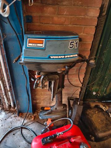 Nette Volvo Penta 5 pk buitenboordmotor  beschikbaar voor biedingen