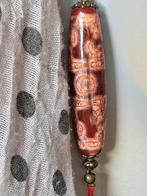 D10 Dzi -Tibetan  old  Agate 3 eyed dzi, Antiek en Kunst, Kunst | Niet-Westerse kunst, Ophalen of Verzenden