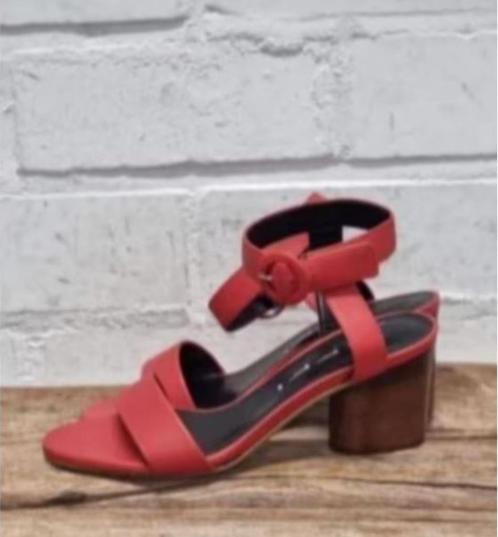 TIFFI - Prachtige leren sandalen maat 37 - Nieuw €165, Kleding | Dames, Schoenen, Nieuw, Sandalen of Muiltjes, Rood, Ophalen of Verzenden