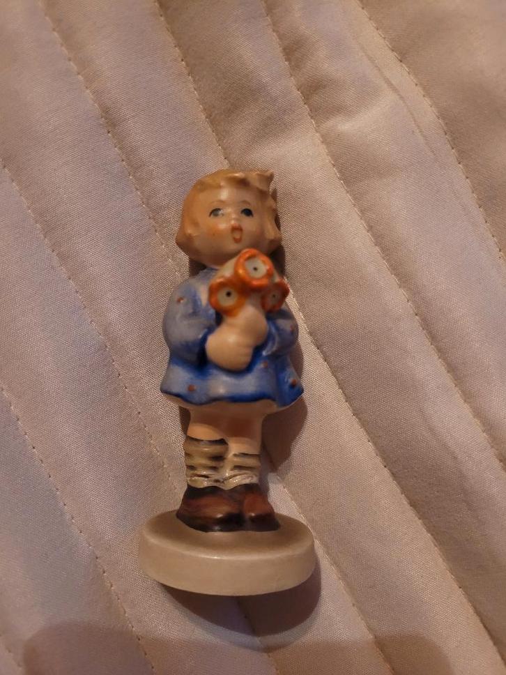 Goebel beeltje, Verzamelen, Beelden en Beeldjes, Zo goed als nieuw, Mens, Ophalen