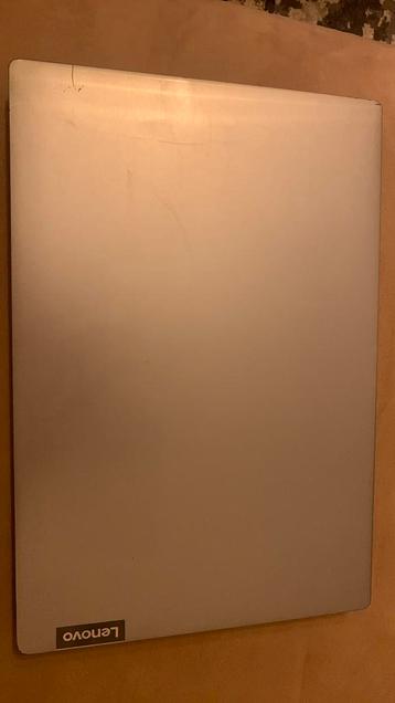 Lenovo Laptop – Intel, 15.6”, Volledig Toetsenbord, Zilver beschikbaar voor biedingen