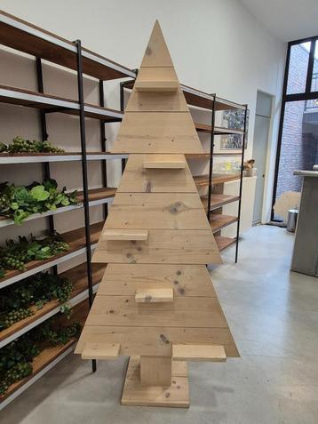 Mooie houten kerstboom  beschikbaar voor biedingen